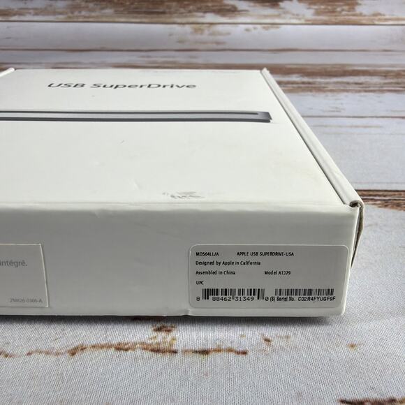 Apple USB SuperDrive MD564LL/A – A1379 External DVD-RW/CD-RW Tested - Picture 2 of 6